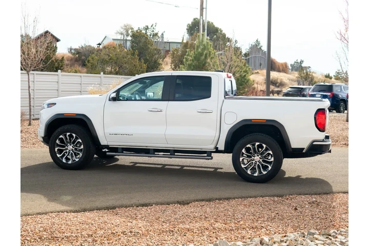 $42554 : 2023 Canyon 4WD Denali image 9