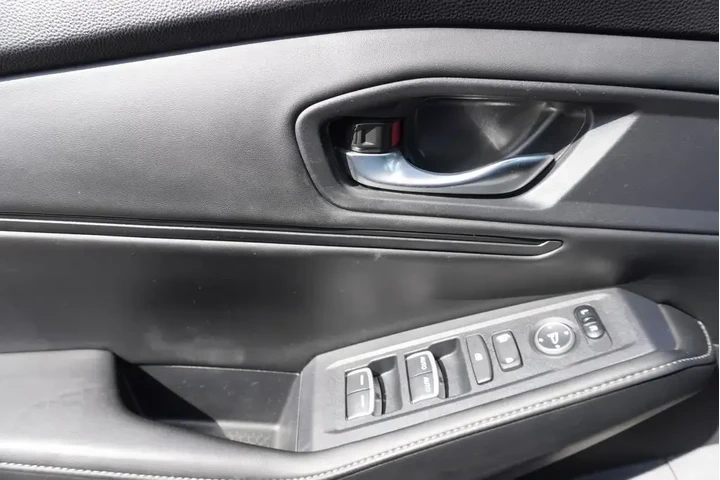 $28488 : Honda Accord Hybrid 2023 Spo image 9