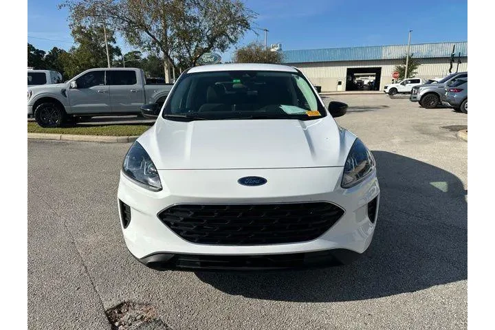 $19825 : Ford Escape 2022 SE 4dr SUV image 9