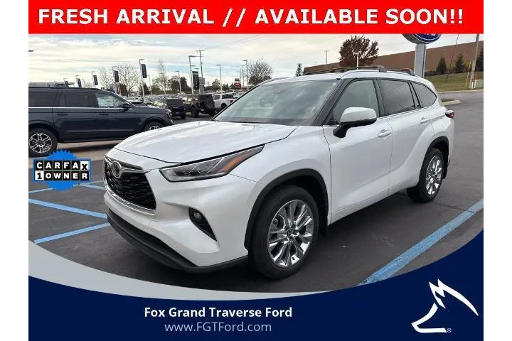 $39459 : Toyota Highlander 2023 AWD L image 1