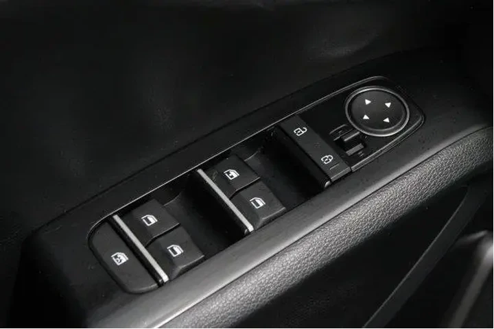 $15910 : Kia Soul 2020 S 4dr Crossove image 4