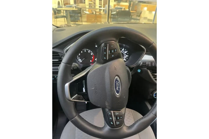 $20900 : Ford Escape 2022 SE 4dr SUV image 9