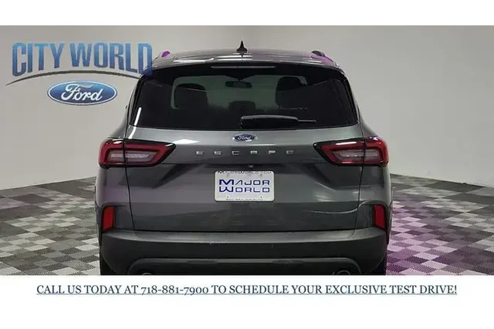 $24354 : Ford Escape 2025 ST-Line 4dr image 6