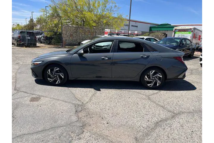 $27020 : Hyundai ELANTRA 2025 SEL Con image 4
