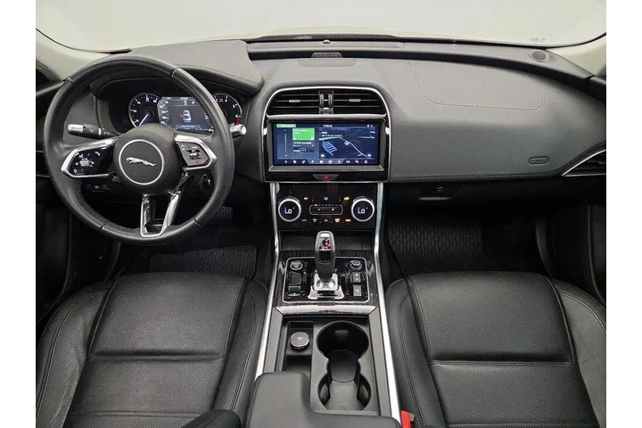 $24998 : Jaguar XE 2020 P250 S 4dr Se image 9