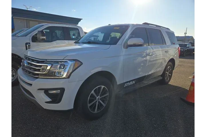 $14591 : Ford Expedition 2018 4x4 XLT image 4