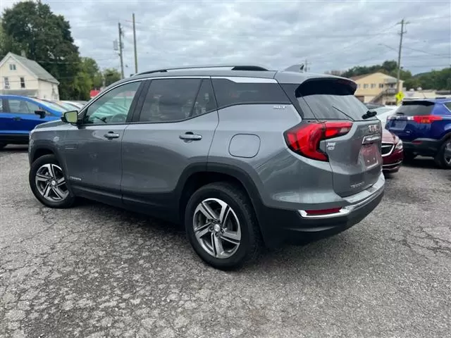 $17990 : 2021 GMC Terrain image 2