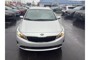 $11995 : Kia Forte 2017 LX 4dr Sedan thumbnail