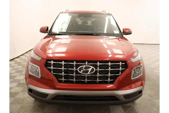 $21793 : Hyundai VENUE 2026 SEL 4dr C image 3
