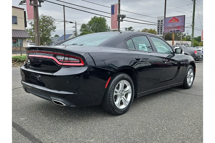 $17895 : Dodge Charger 2020 SXT 4dr S image 5