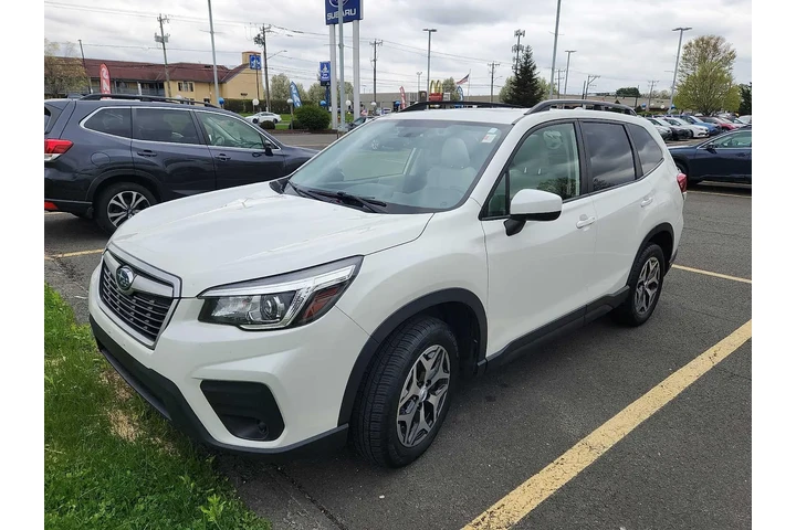 $20799 : Subaru Forester 2020 AWD Pre image 3