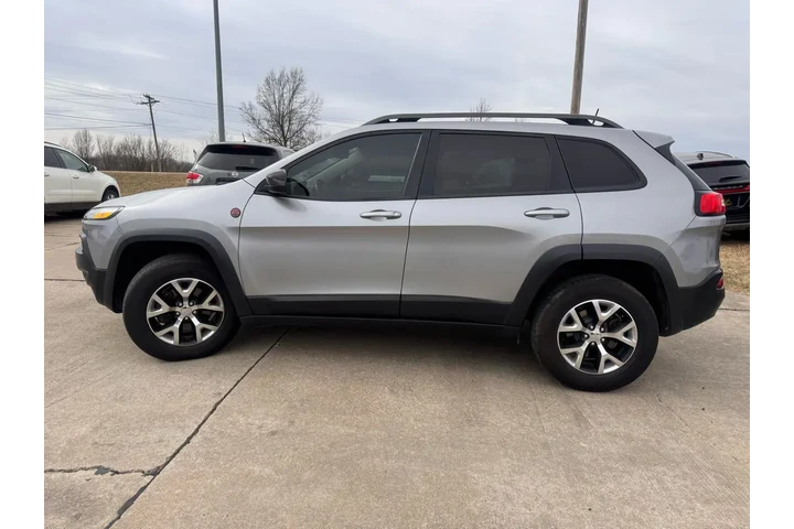 2015 Cherokee Trailhawk 4WD image 9