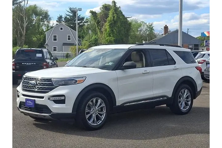 $34988 : Ford Explorer 2023 AWD XLT 4 image 3