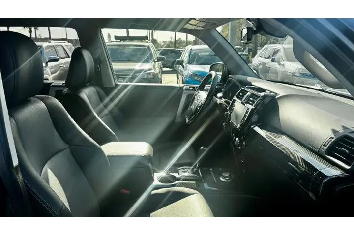 $37138 : Toyota 4Runner 2022 4x4 SR5 image 7