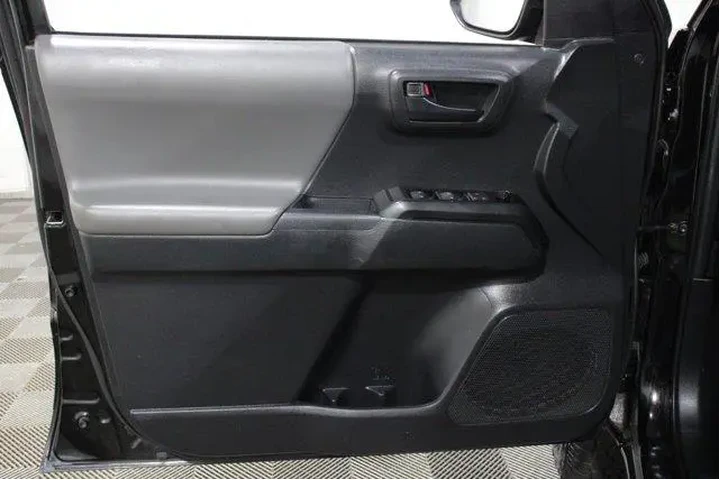 $34882 : Toyota Tacoma 2023 4x4 Trail image 5