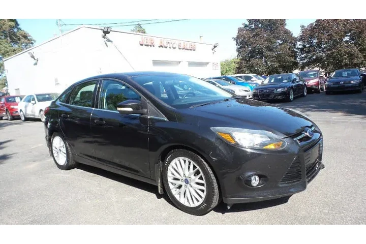 $6900 : 2014 Focus Titanium image 3