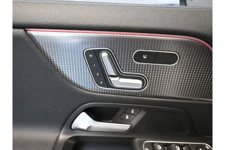 $23791 : Mercedes-Benz GLA 2021 GLA 2 image 6