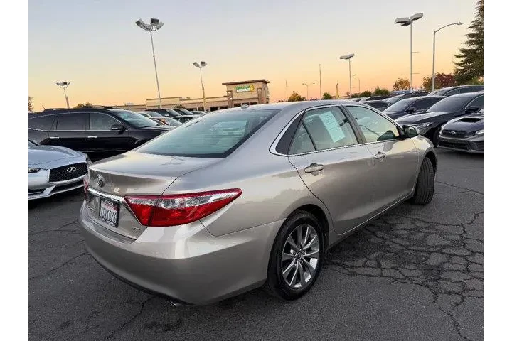 $19742 : Toyota Camry 2016 SE 4dr Sed image 5