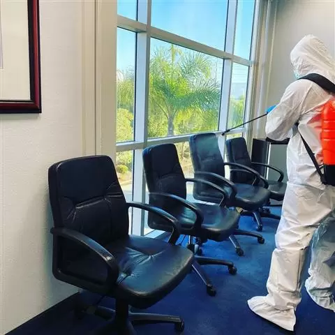 OFFICE CLEANING / FLOOR CARE image 3