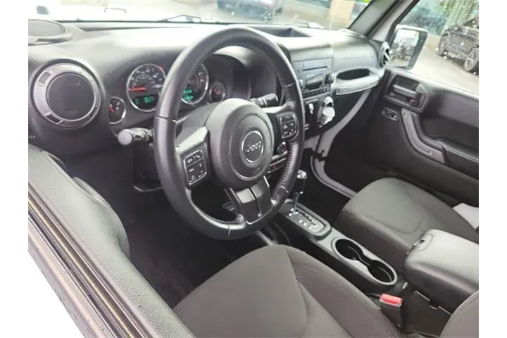 $26597 : Jeep Wrangler Unlimited 2017 image 6