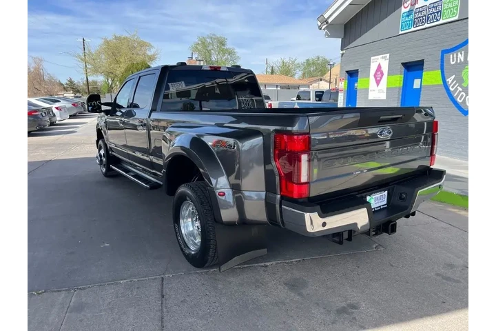 2020 F-350 SD Lariat Crew Cab image 7