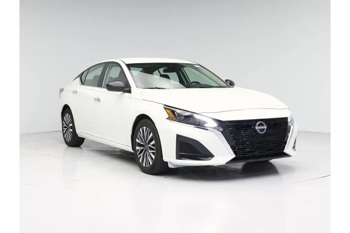 $23998 : Nissan Altima 2025 2.5 SV 4d image 1