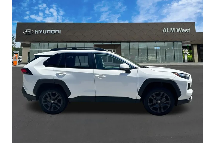 $28320 : Toyota RAV4 2024 AWD Adventu image 4