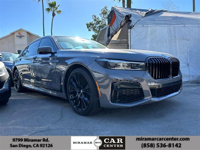 $41777 : 2022 7 Series 740i w/M-SPORT! image 2