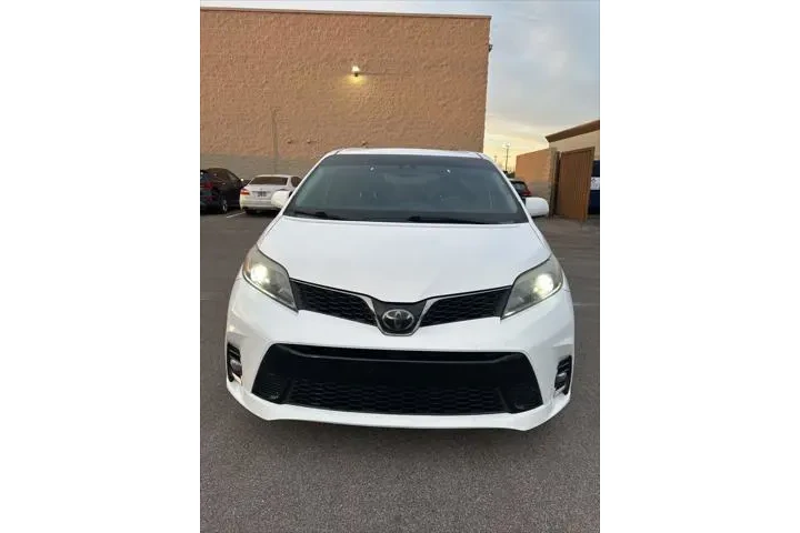 $24999 : Toyota Sienna 2019 SE 8-Pass image 2