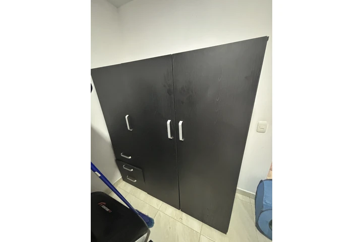 $200000 : Closet en buenas condiciones image 1