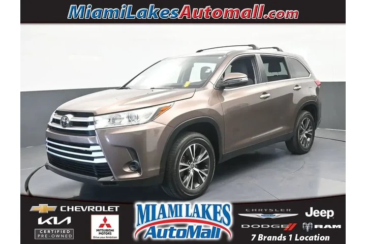 $17891 : Toyota Highlander 2019 LE 4d image 1