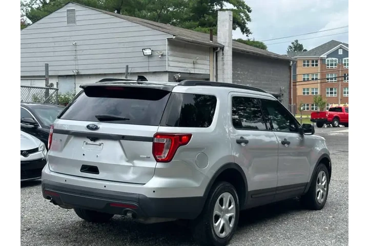 $10500 : 2017 Explorer Police Intercep image 8