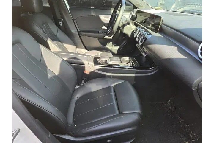 $25591 : Mercedes-Benz A-Class 2022 A image 3