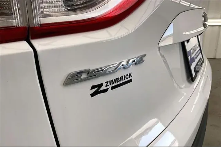 $7990 : Ford Escape 2015 S 4dr SUV image 9