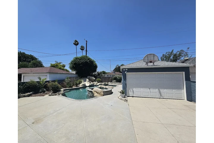 $1700 : CASA NUEVA EN RENTA@Burbank,CA image 3