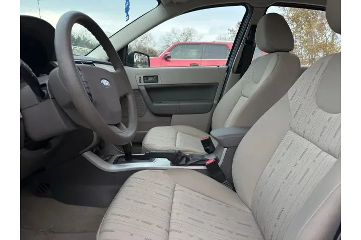 $7500 : Ford Focus 2009 SE 4dr Sedan image 7