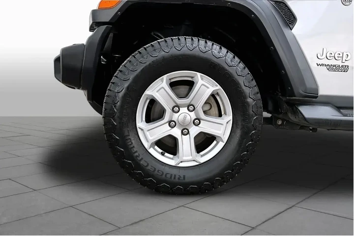 $25567 : Jeep Wrangler Unlimited 2020 image 10