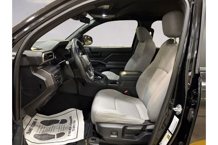 $35995 : Toyota Tacoma 2024 4x2 SR5 4 image 9