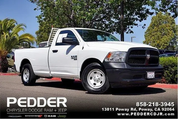 $17998 : Ram 1500 Classic 2022 4x2 Tr image 1