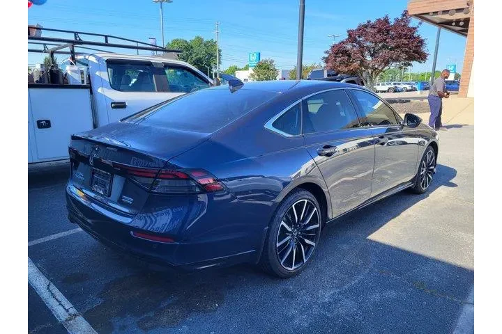 $35499 : Honda Accord Hybrid 2025 Tou image 4