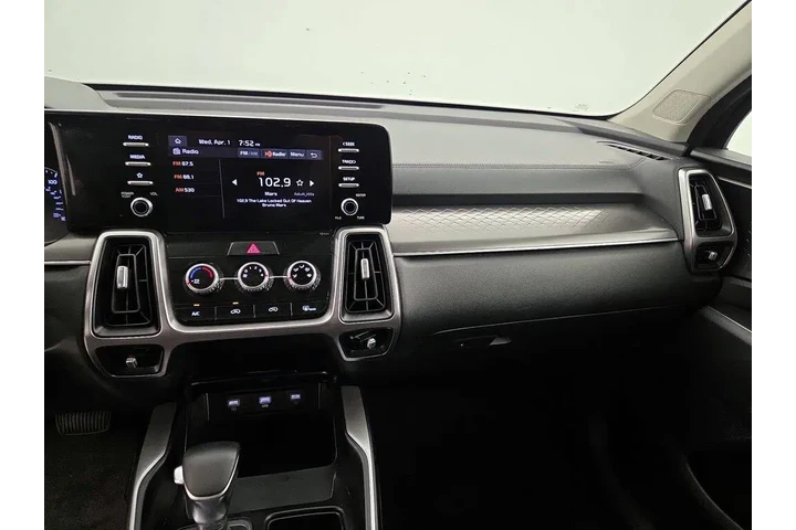 $23998 : Kia Sorento 2022 LX 4dr SUV image 9
