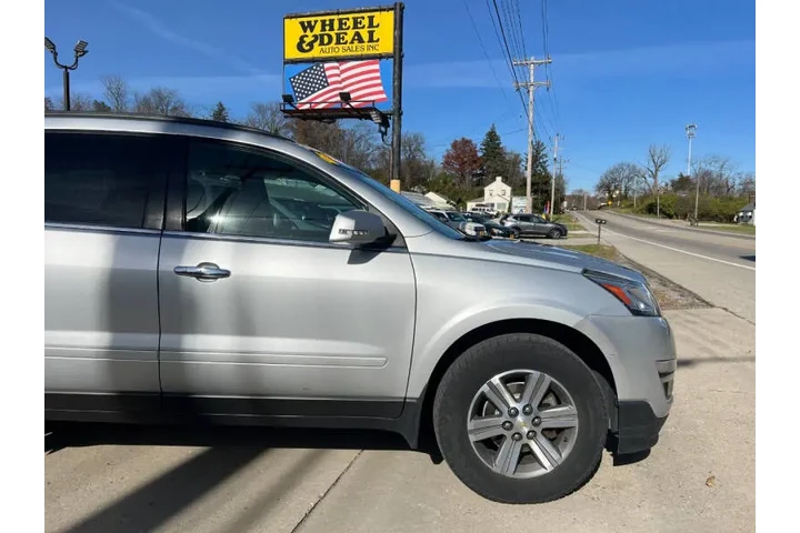 $5995 : 2015 Traverse LT image 4