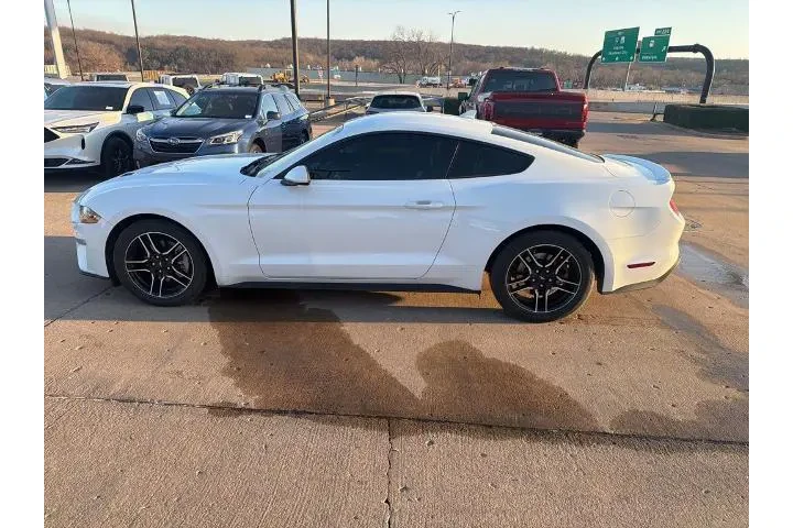 $26956 : Ford Mustang 2023 EcoBoost 2 image 5