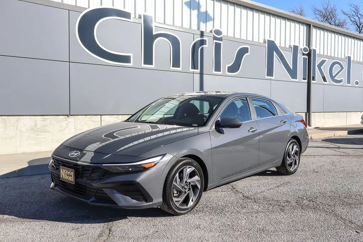 $19988 : 2025 Elantra SEL Convenience image 1