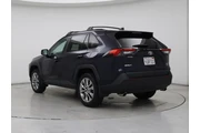 $32998 : Toyota RAV4 2023 AWD XLE Pre thumbnail