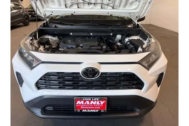 $21877 : Toyota RAV4 2019 LE 4dr SUV image 9