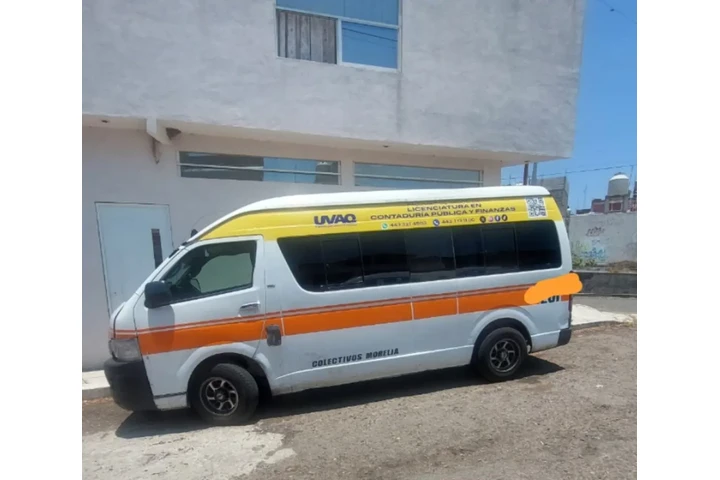 $195 : Vendo toyota hiace 2007 image 5