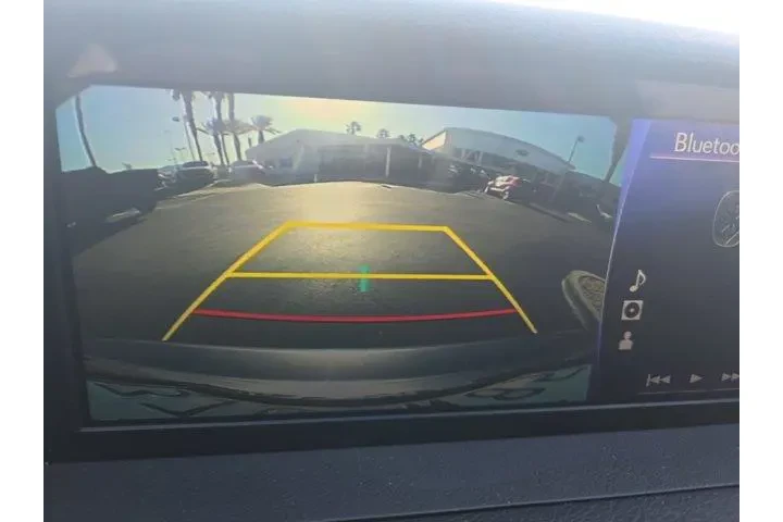 $29330 : Lexus IS 300 2018 AWD 4dr Se image 4