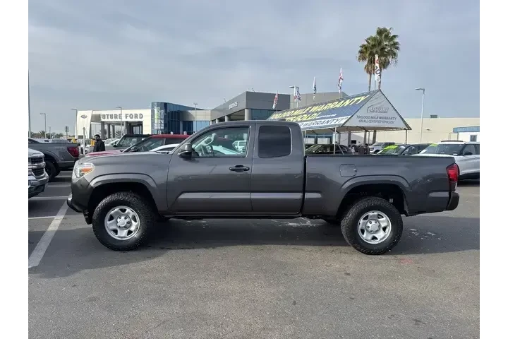 $25737 : Toyota Tacoma 2020 4x2 SR5 4 image 2