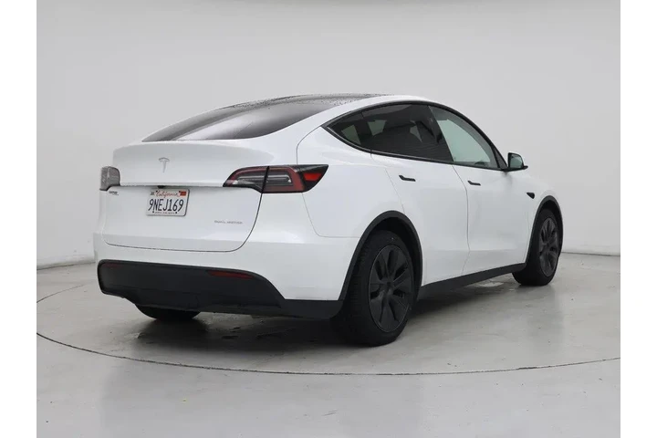 $37998 : Tesla Model Y 2024 AWD Long image 8